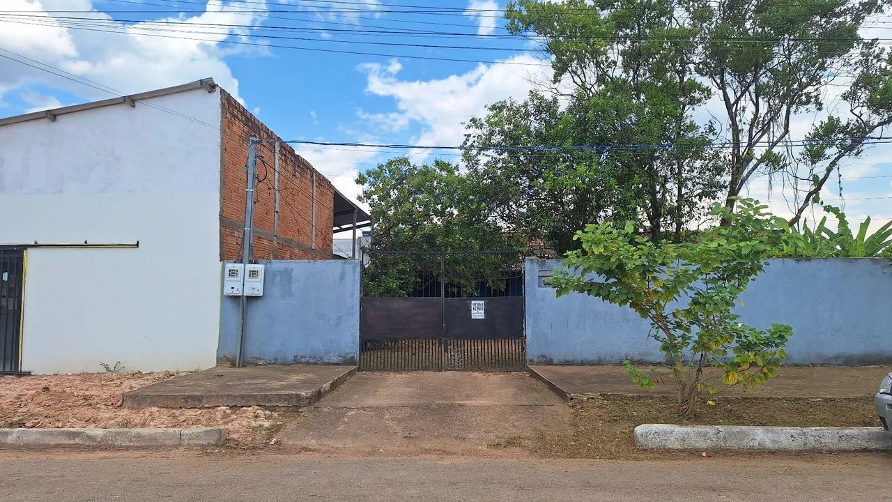  2 CASAS NO LAGOINHA