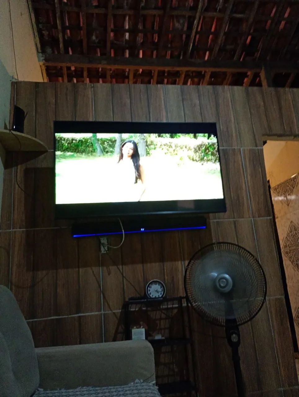 Vendo uma TV LG 50 polegadas valor 1,900 reais  - Foto 2
