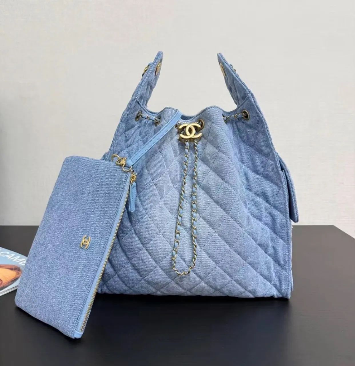 Bolsa Chanel jeans nova com caixa dust