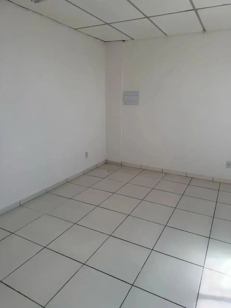 Comercial à venda em rua pública, JARDIM CARAPINA, Lauro de Freitas, BA - Foto 2