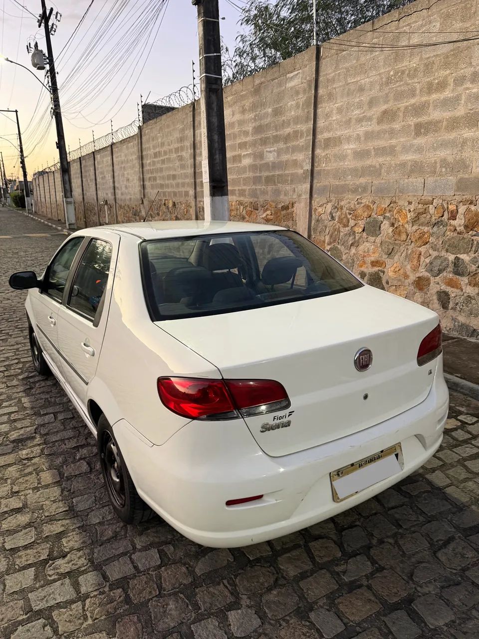 Fiat Siena Siena EL 1.0 mpi Fire Flex 8V 4p 2013