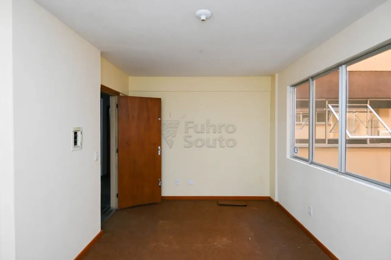 Sala Comercial Ampla no Edifício Comercial Imperador: Localização Central e Conveniência - Foto 2