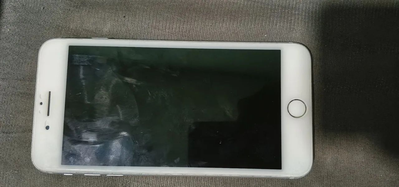 Vendo um iPhone 7 plus 