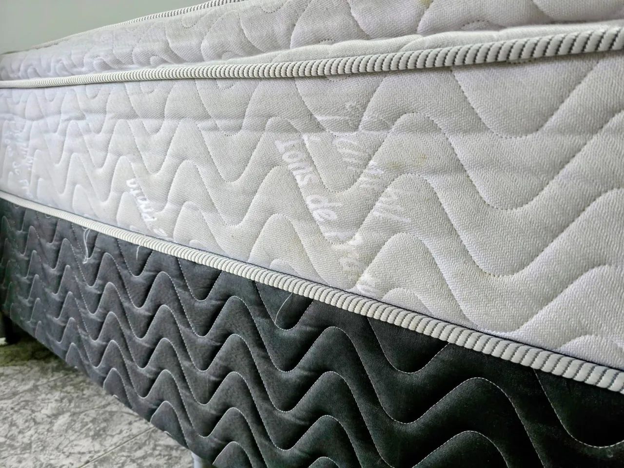 Vendo Cama Box Casal Ortobom com Brinde colcha e almofada  - Foto 2