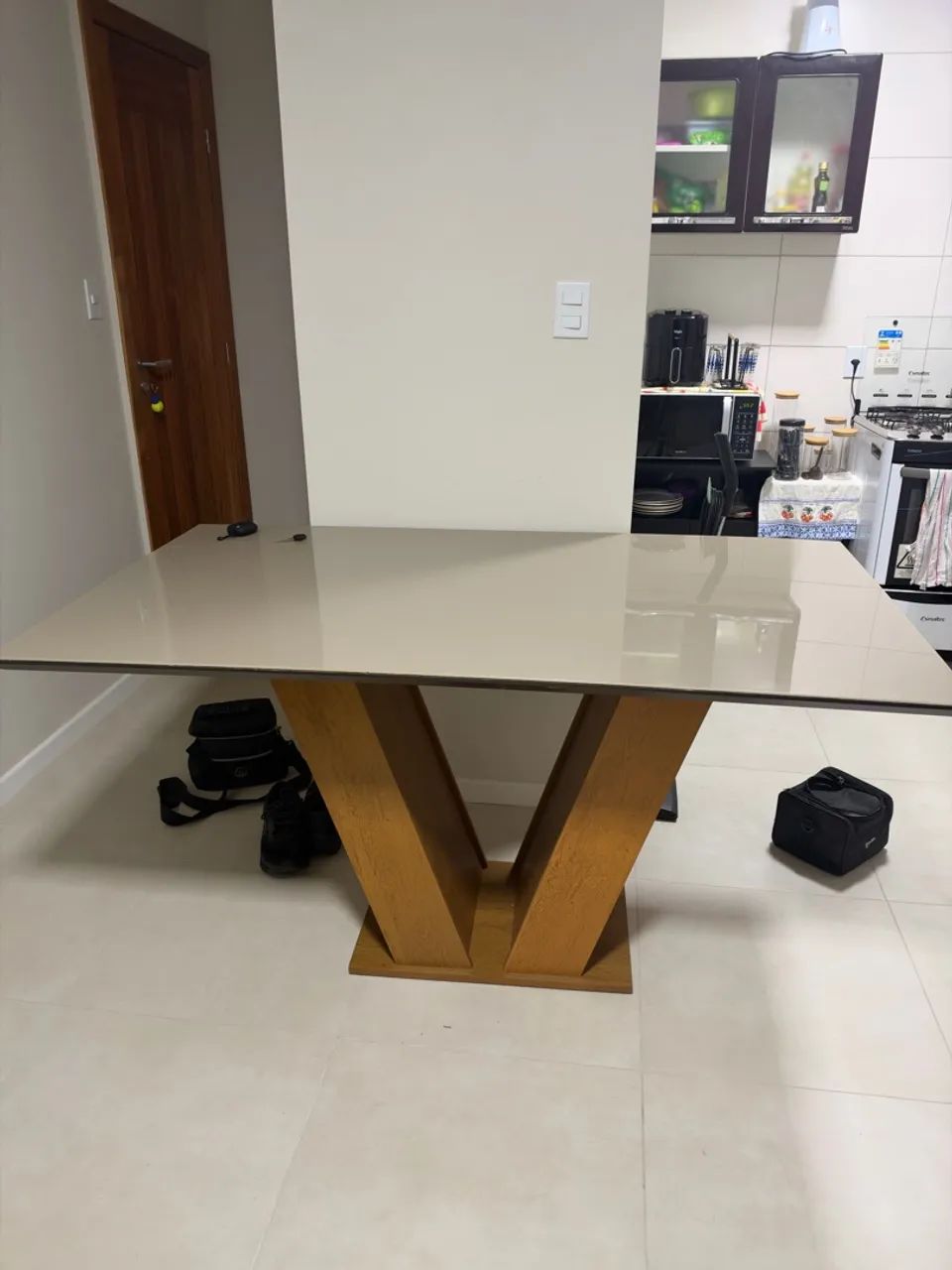 Mesa de jantar em ótimo estado.  - Foto 2
