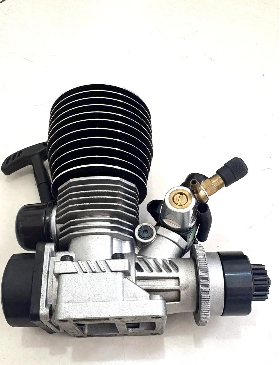 Motor Kyosho XXL .28 Scorpion com embreagem e sino , sem escapamento.  - Foto 2