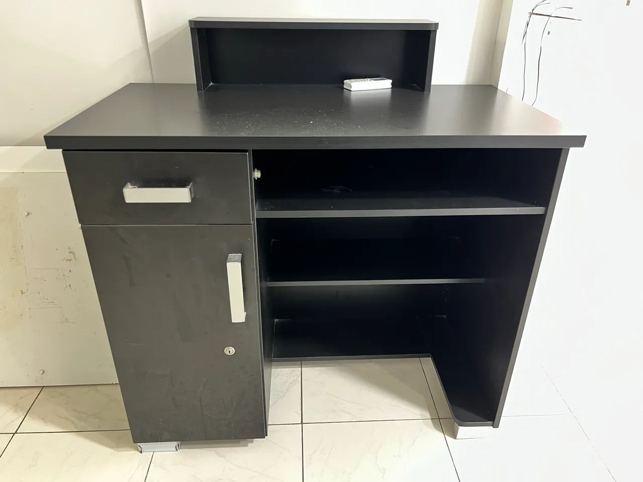 Armário recepção em MDF preto  - Foto 2