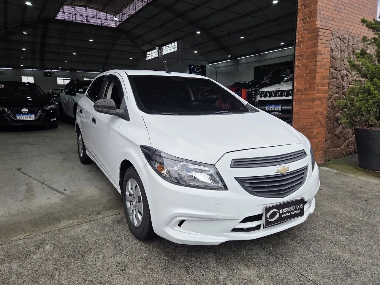 Chevrolet Onix JOY Hatch 1.0 8V Flex Mec. 4P, foto 3 de 9