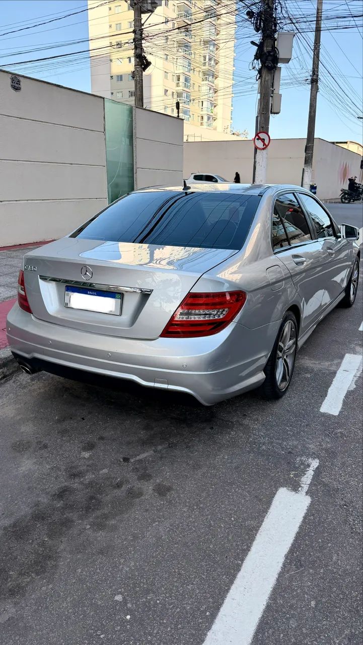Mercedes-Benz C-180 CGI Sport 1.6 TB 16V 156cv Aut. 2014