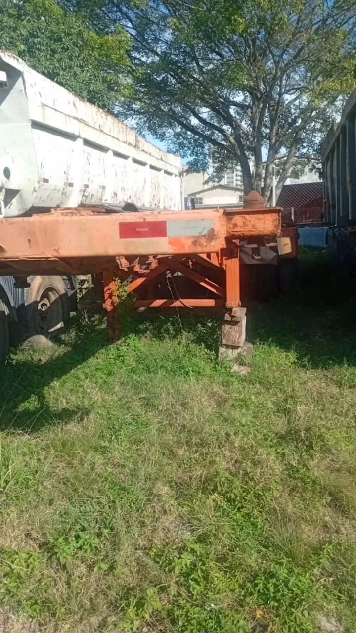 Carreta porta contêiner 