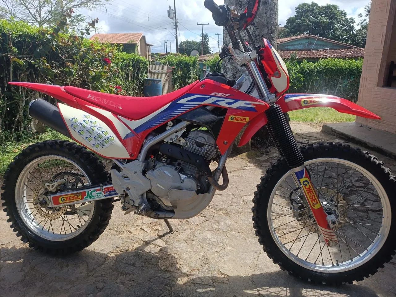 CRF 250 VENDO OU TROCO - Foto 2