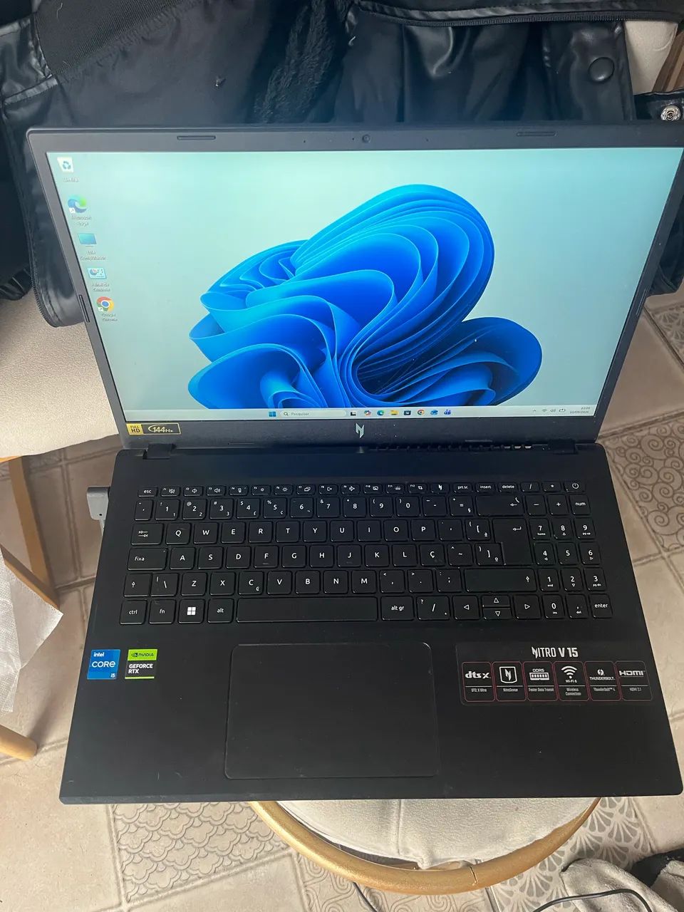 Vendo  acer nitro v ou troco por ps5 - Foto 2