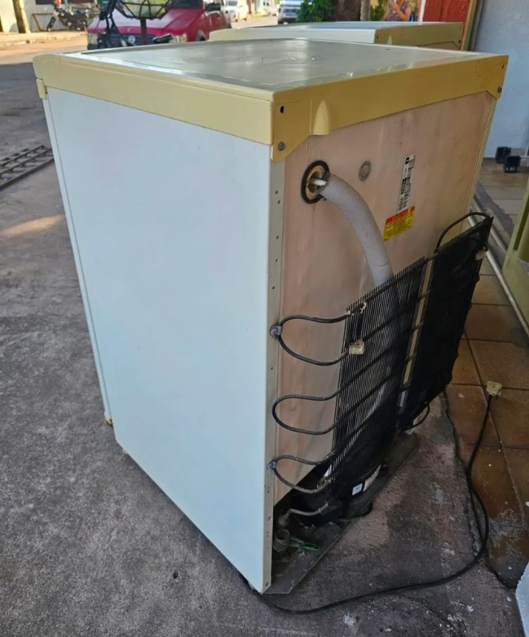 VENDO Frigobar 220v - Foto 2