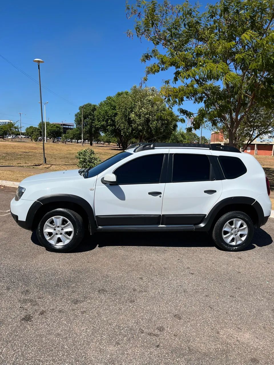 Renault Duster Expression 1.6 Hi-flex 16V Mec. 2016 - Foto 2