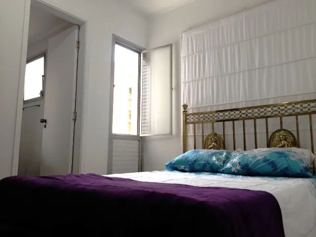 Cama de latão dourado com temática de anjos - Foto 3