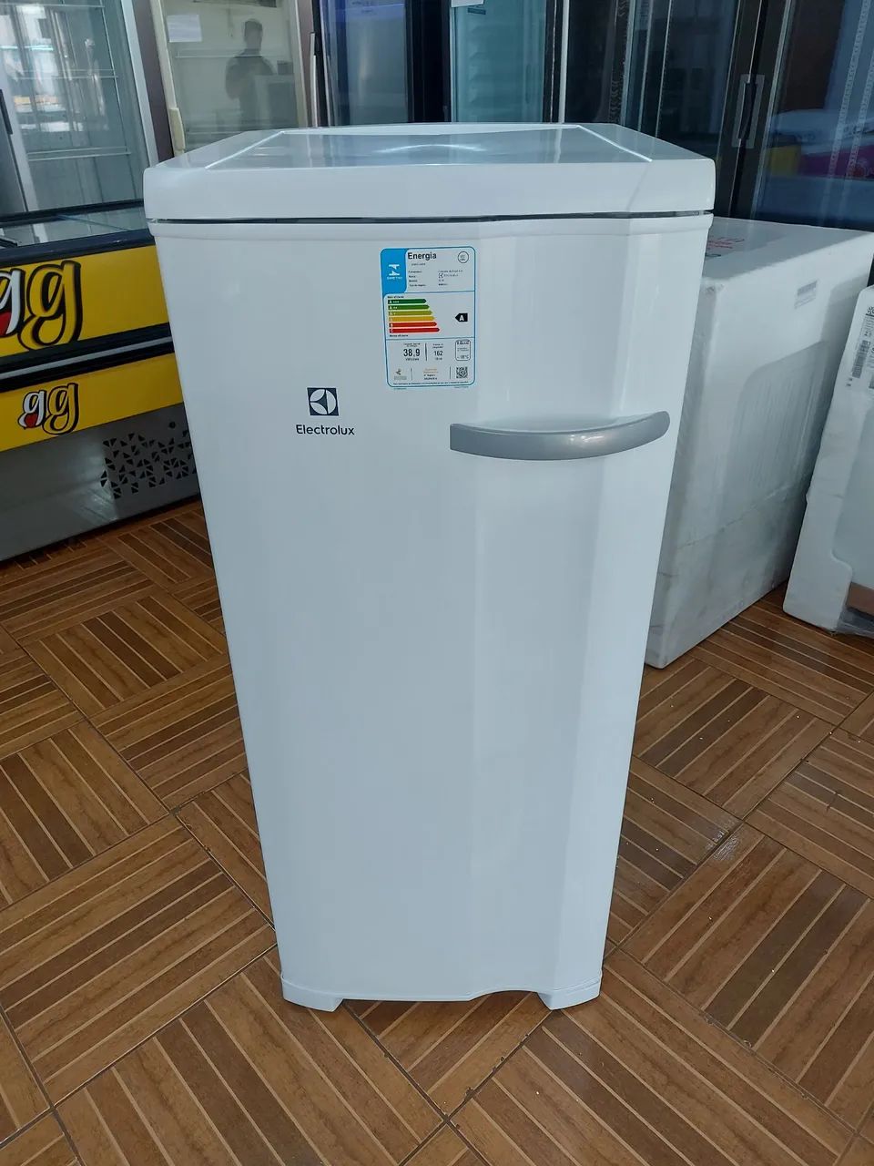 Freezer Novo vertical Electrolux 
