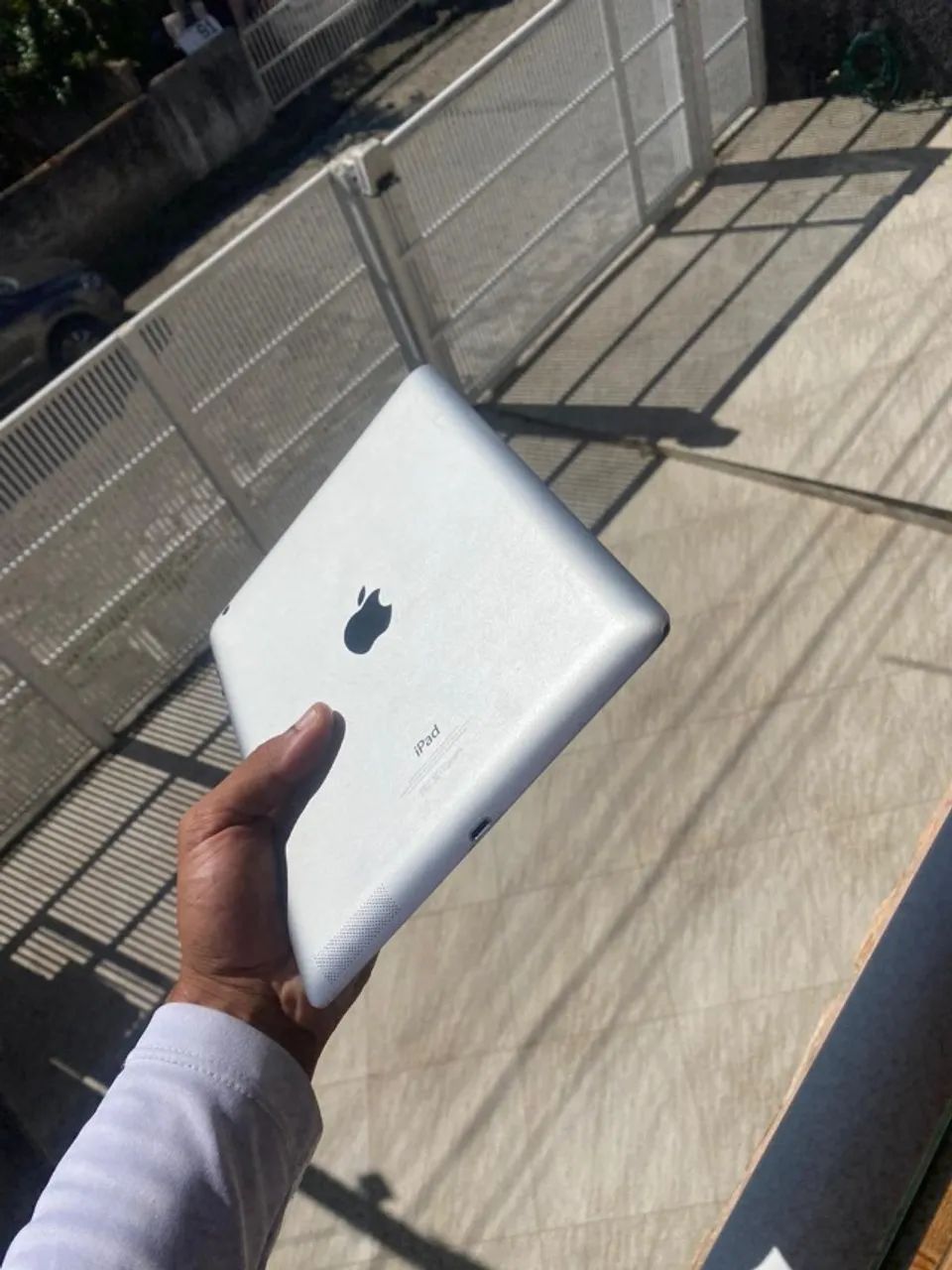 Ipad 4º geração 16GB - Estudos, filmes, jogos... - Foto 2