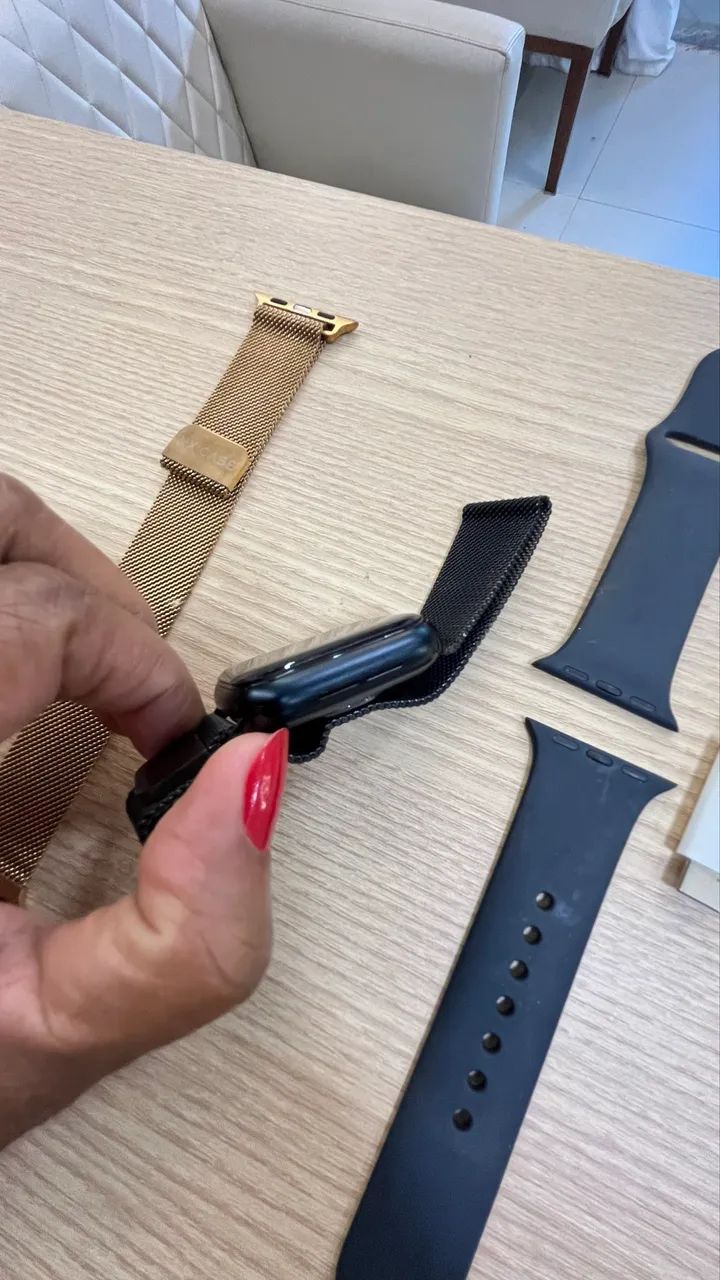 Apple Watch pouco usado + pulseiras VX Case e cabo original - Foto 5