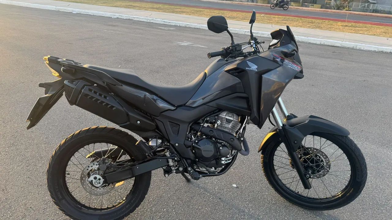 HONDA SAHARA 300 ABS 2026 - Foto 3