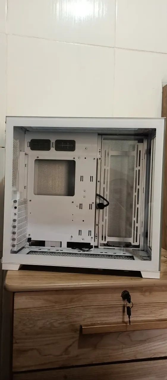 Gabinete Lian li Evo V1 ( Leia a descrição )