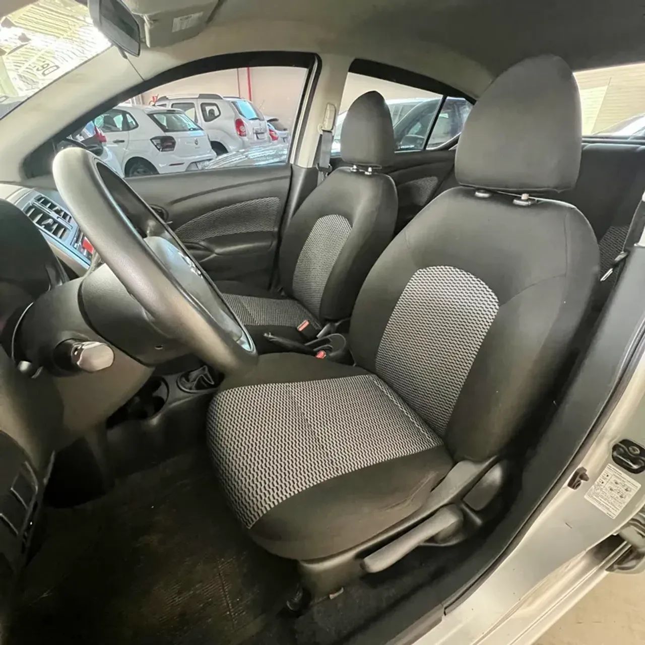 Nissan Versa 1.0 12V FlexStart 4p Mec., foto 7 de 9