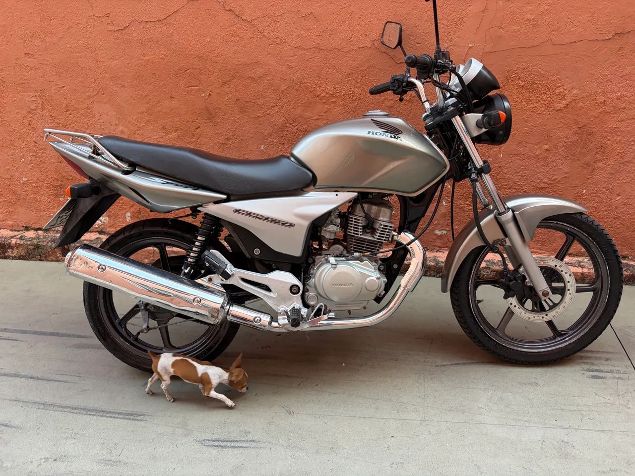 TITAN 150. ANO 2007 - Foto 2