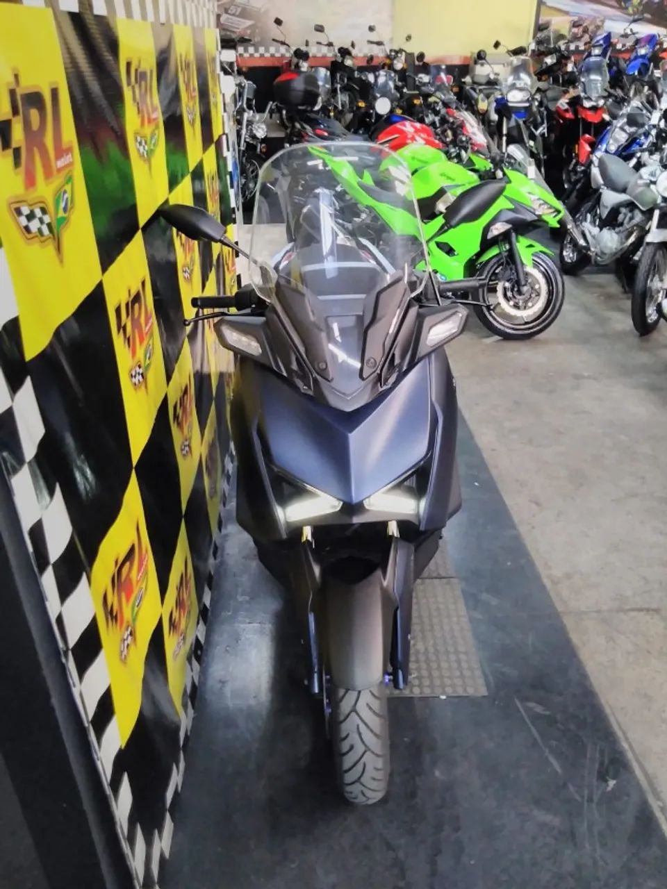 XMAX 250 2025 - Foto 5