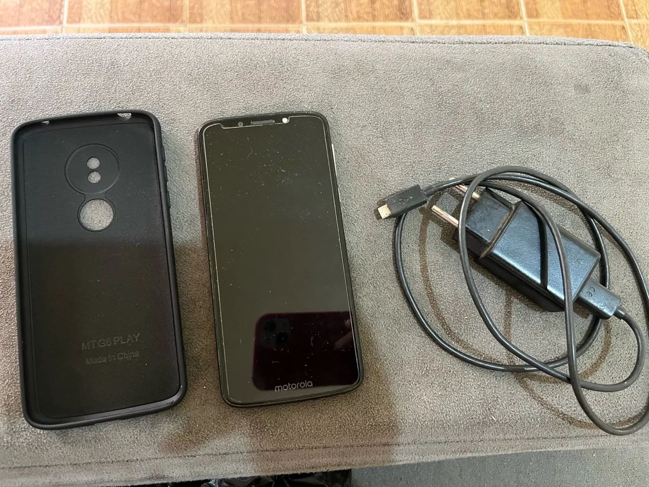 Telefone motorola G6 play