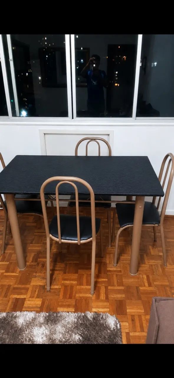 Mesa com cadeiras  - Foto 2