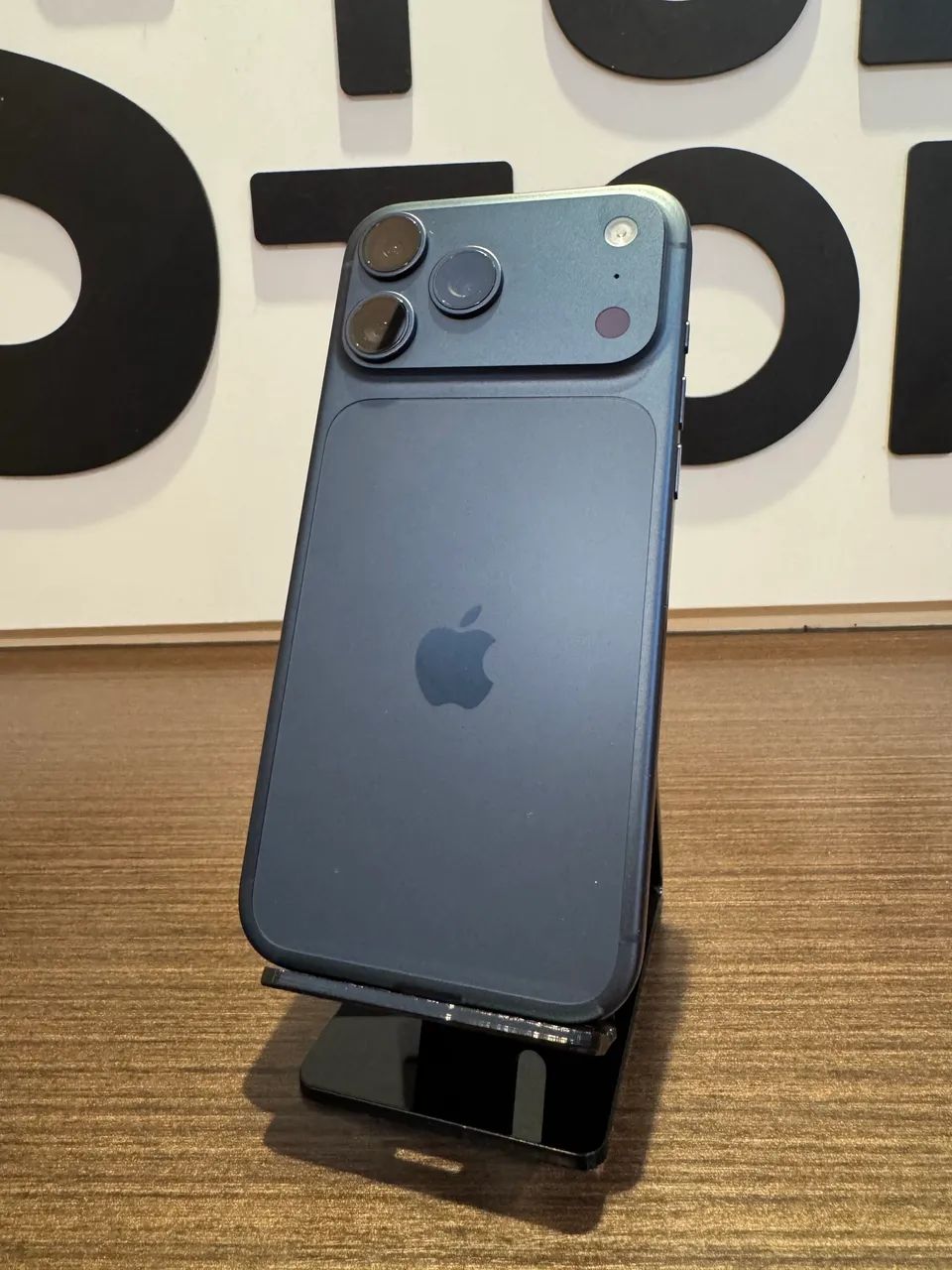 iPhone 17 pro max 256 azul - Foto 2