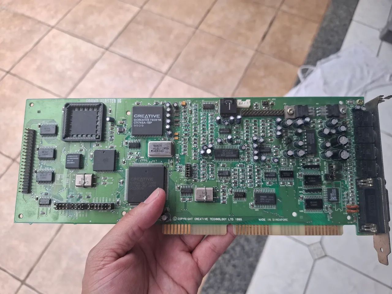 Placa isa sound blaster Ct2830