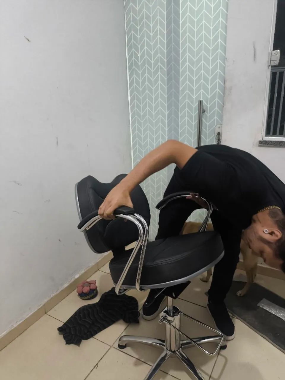 Cadeira de Barbeiro Reclinável  - Foto 3