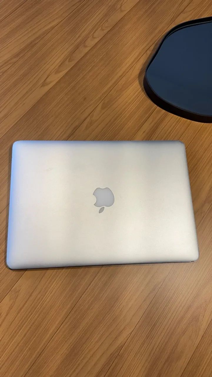 MacBook Air 13 (2015)