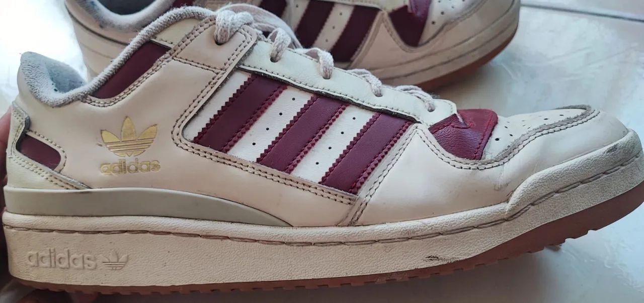 Tênis Adidas 