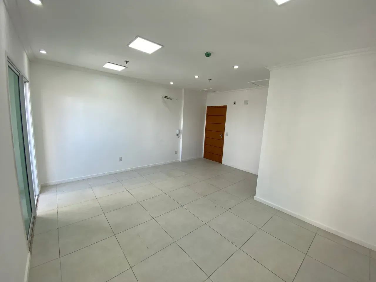 SALA COMERCIAL | VITTA OFFICE | NASCENTE | COM VAGA DE GARAGEM | BAIRRO DO MARCO