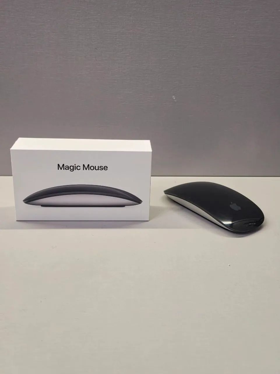 Magic Mouse Apple 2 Preto - Superfície Multi-Touch