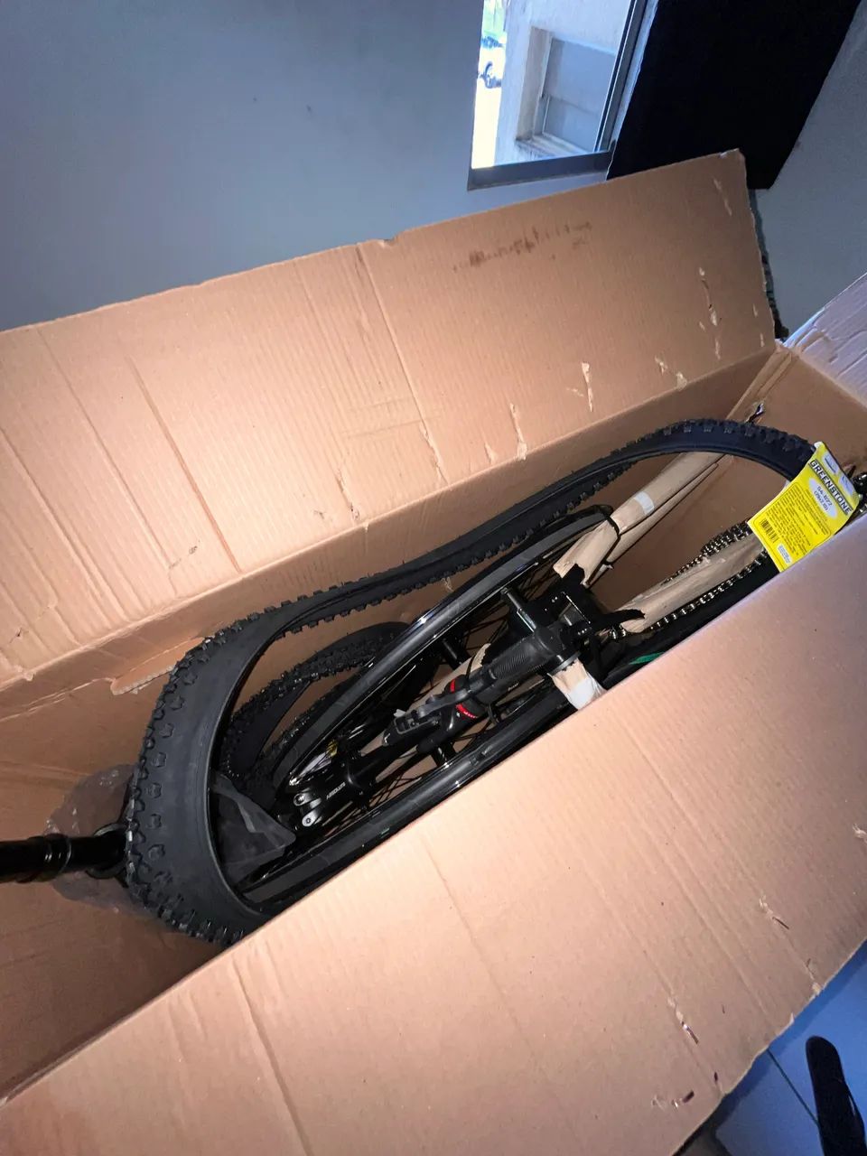 Bicicleta Aro 29 c/ Freios a Disco e Suspensão Diant - Foto 2