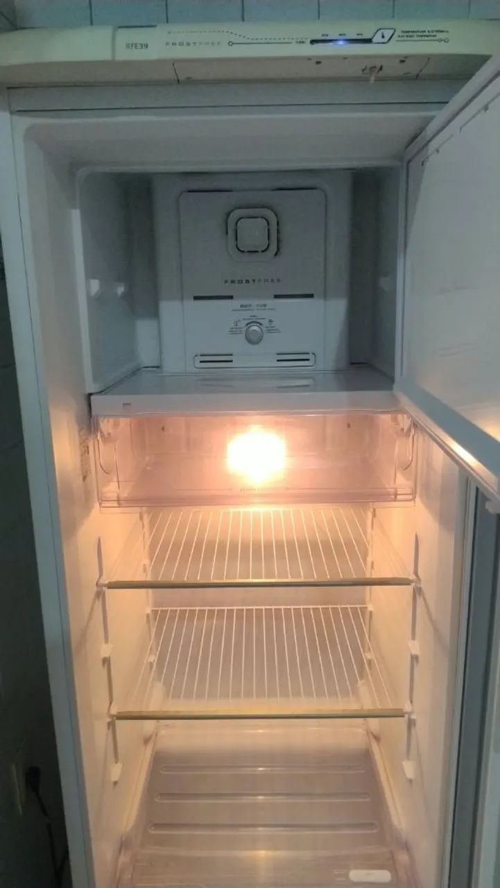 VENDO GELADEIRA ELECTROLUX  - Foto 4