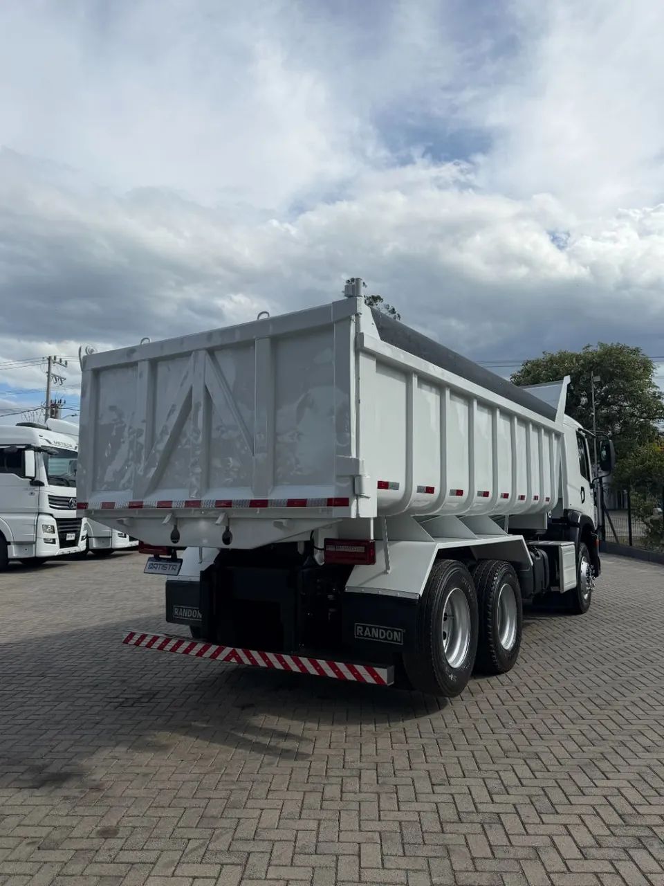 26-260 Constellation 6x2 2p (diesel)(E6) - Foto 4