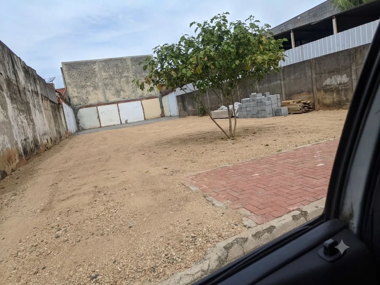 Lote/ Galpão 
