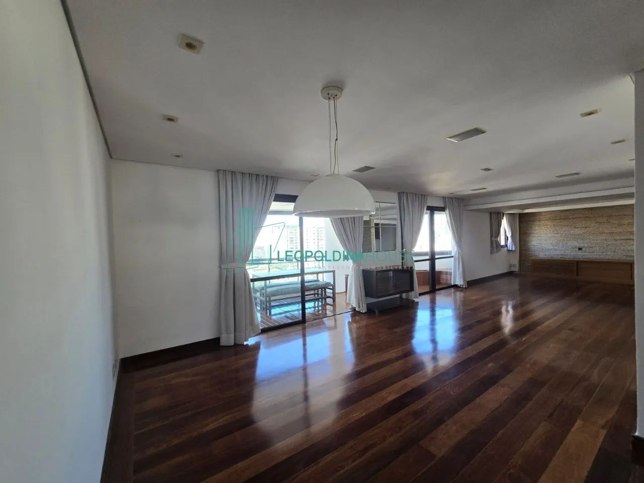 Apartamento 178m² - 3 suítes - Vila Anglo Brasileira