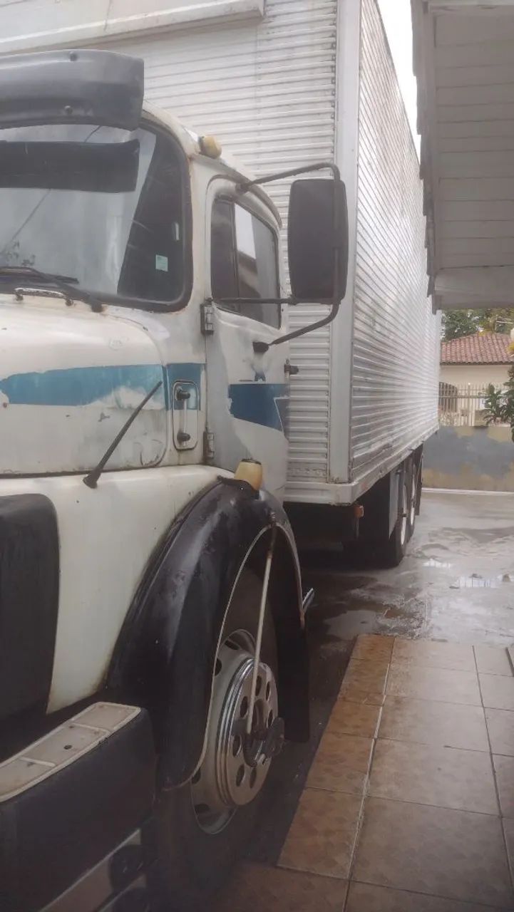 Caminhão truk 