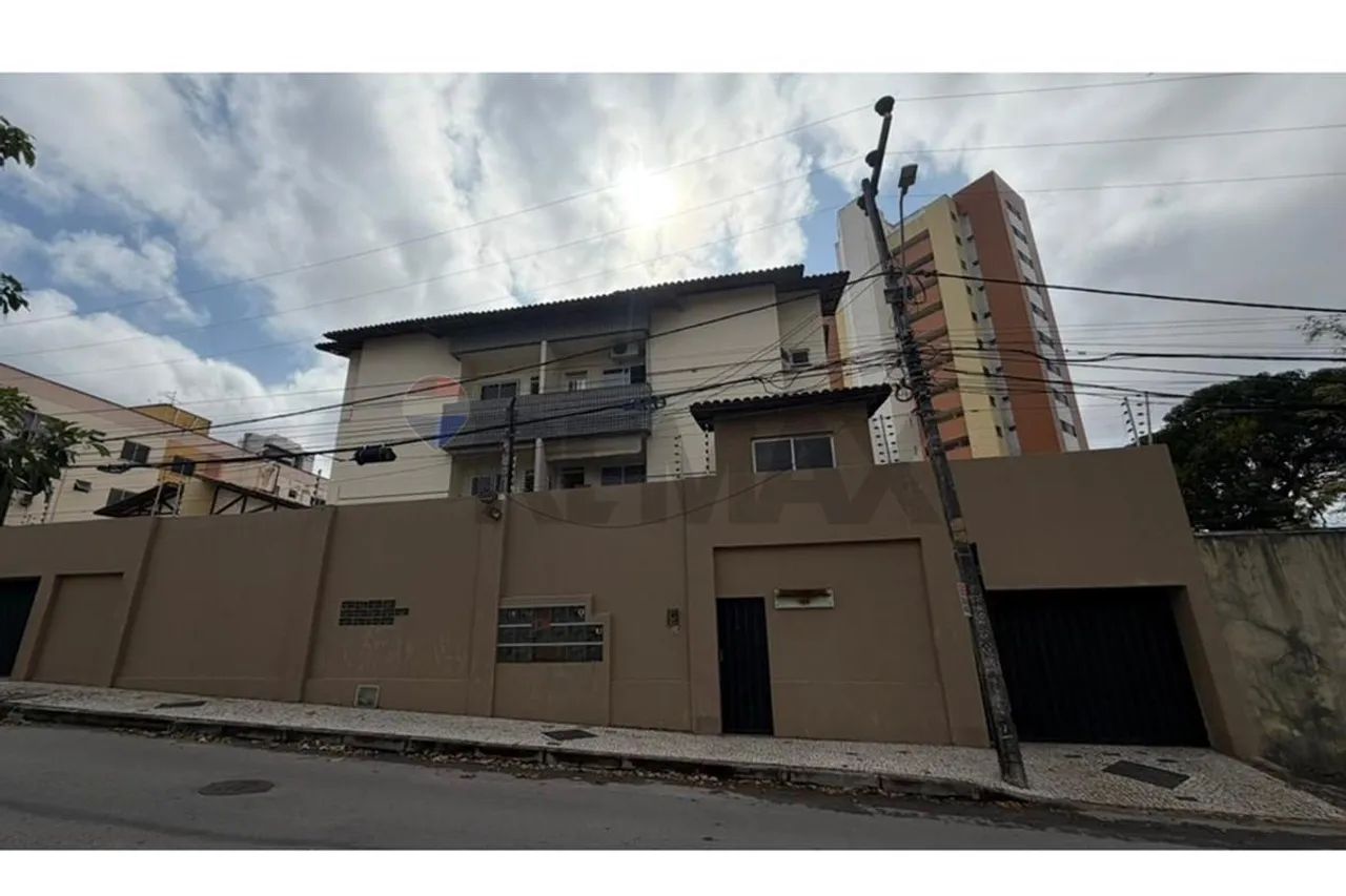 Edificio Atenas / Apartamento com 3 quartos e uma suite, nascente próxima praça, academia,