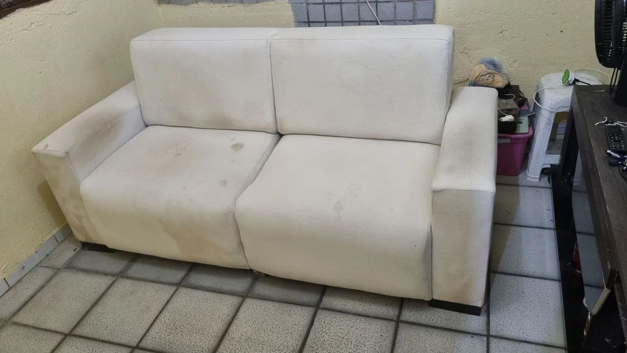 SOFÁS 2 E 3 LUGARES 