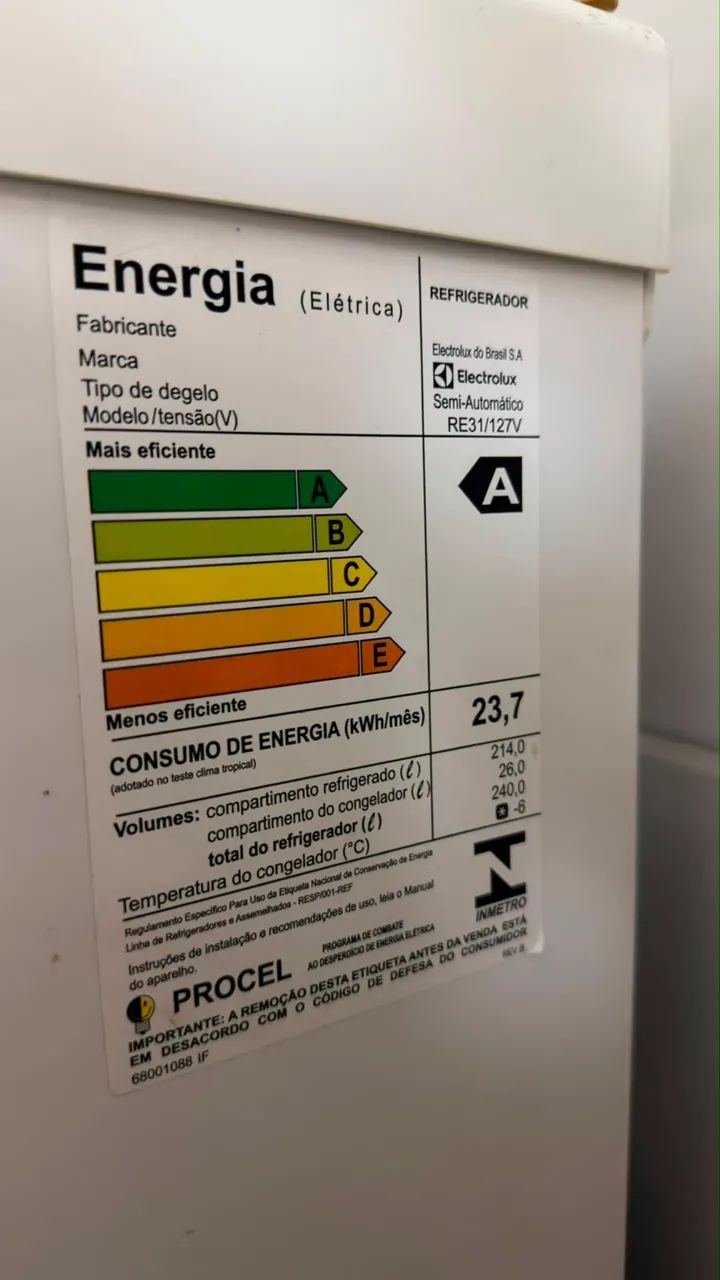 Geladeira Electrolux Semi-Automatico RE31/127V - Geladeiras e