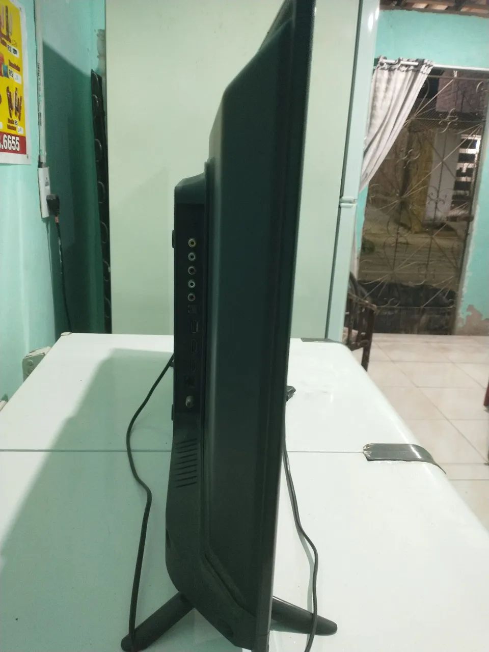 Tv 32 polegadas com defeito na tela pra aproveitar peças  - Foto 2