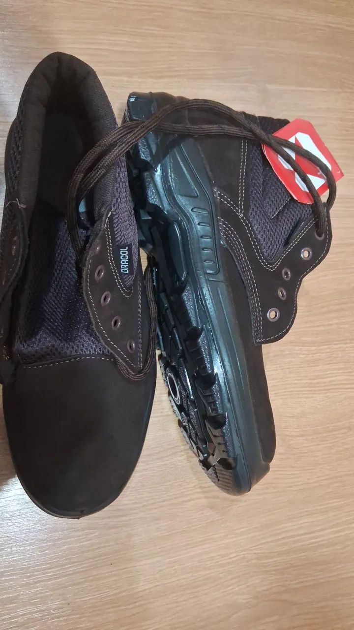 Botina de Segurança Número 41