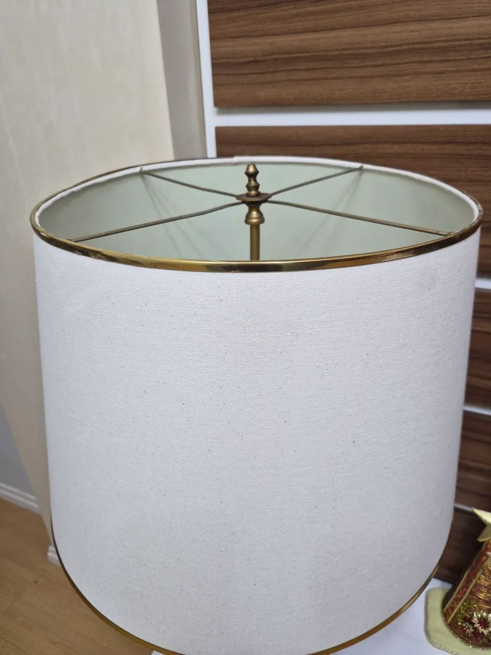 LUMINÁRIA DE MESA SOFISTICADA - DOURADA  - Foto 2