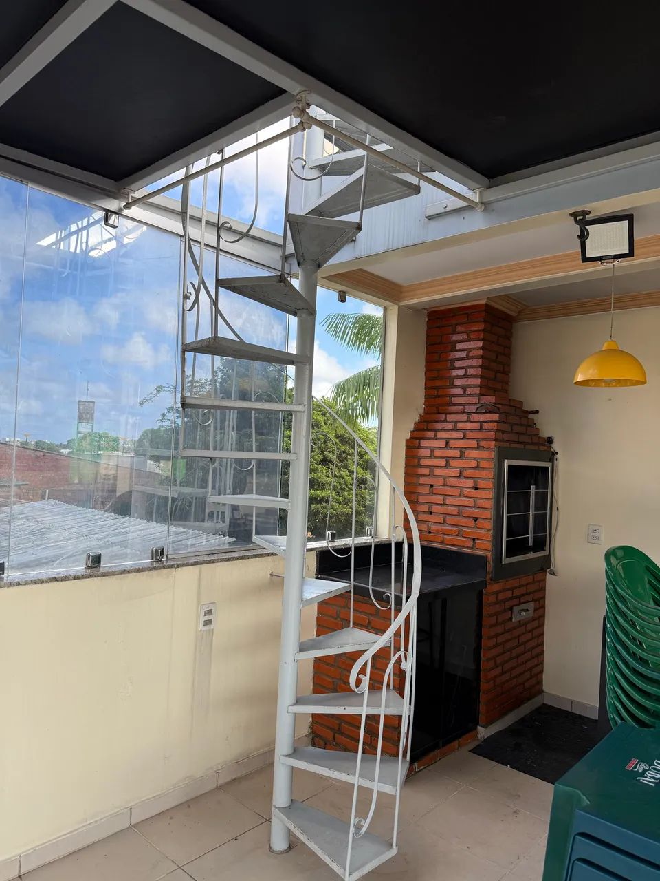 Vendo escada caracol em ferro 1