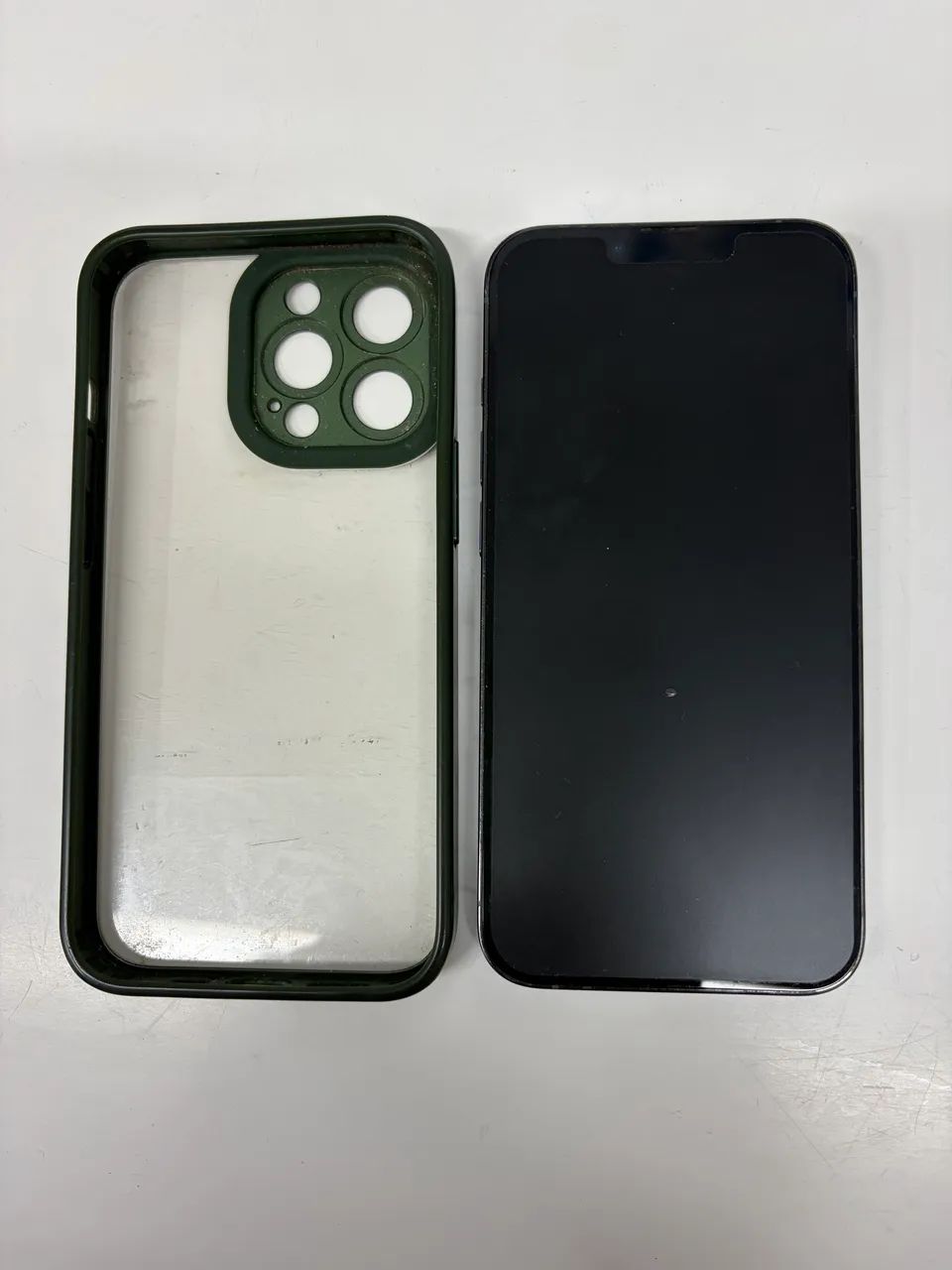 Kit com 2 iPhones Apple usados